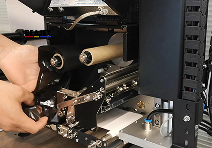 斑马打印机-碳带安装